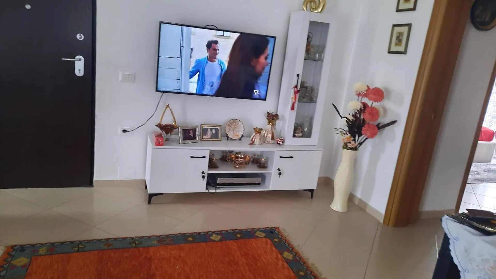 Daire Anushe'S Apartament Pogradaş