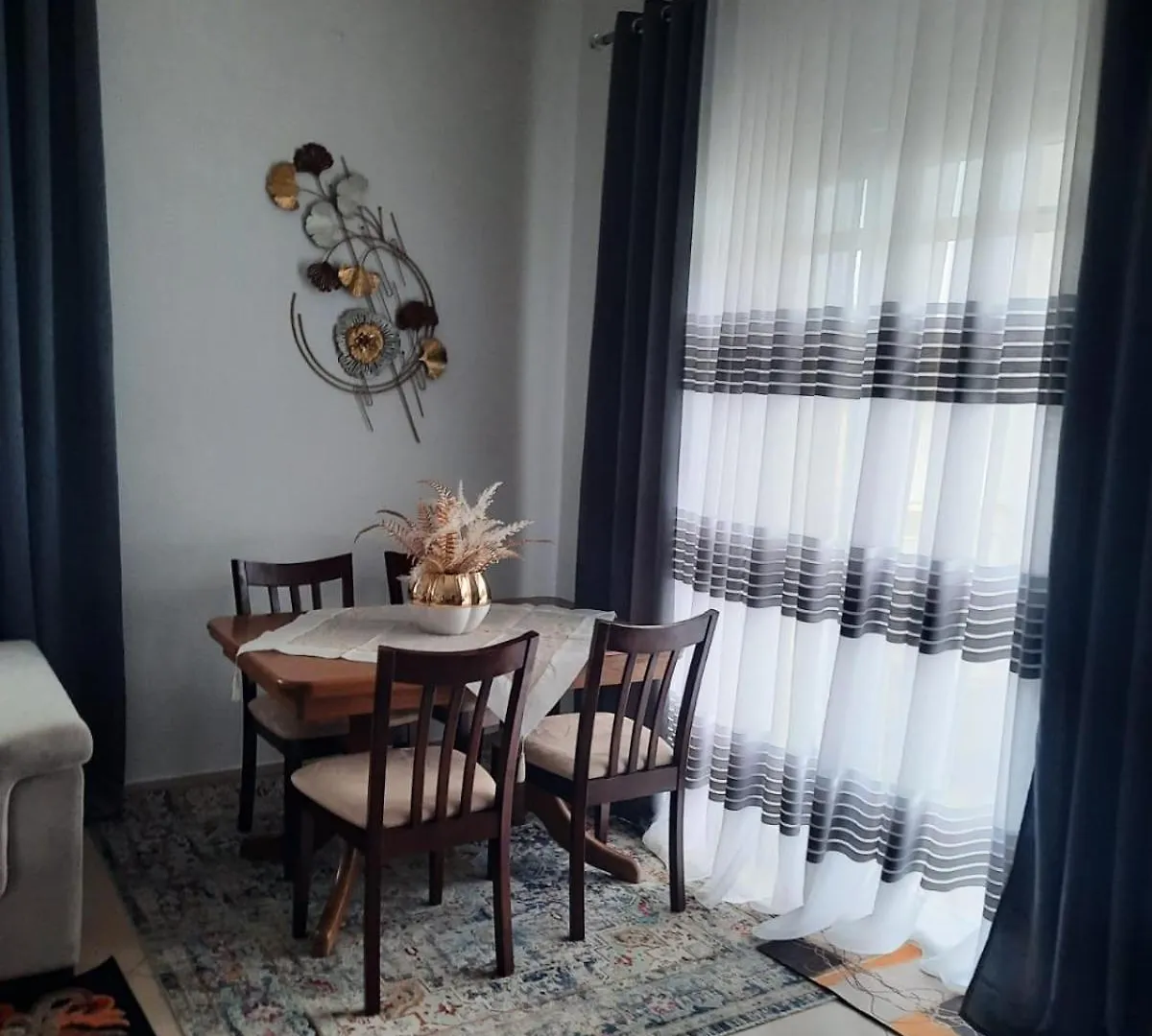 Daire Anushe'S Apartament Pogradaş